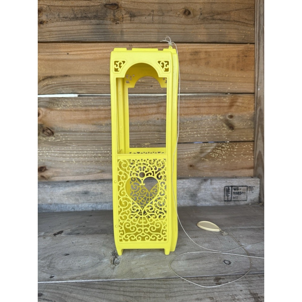 VINTAGE 70s BARBIE HOUSE‎ YELLOW ELEVATOR W/STRING ATTACHED